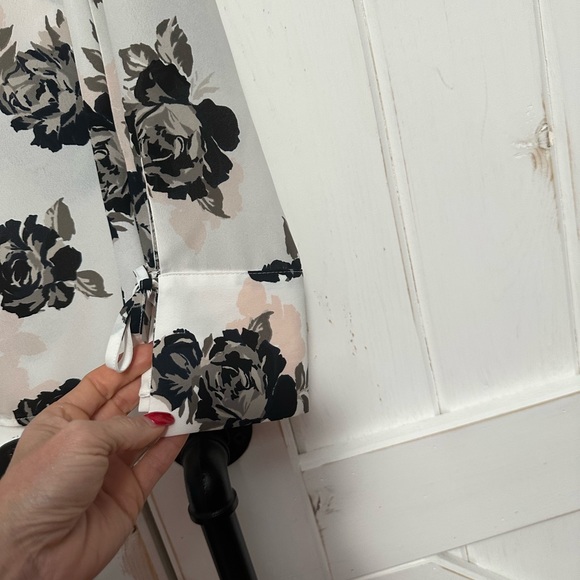 Super Cute Button Down Shirt with Floral Pattern - Picture 5 of 5